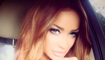 Bianca Dragusanu, fericita, relaxata si aproape dezbracata la plaja. Ce priveliste incendiara le-a oferit fanilor