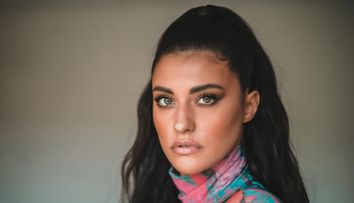 Antonia, poză extrem de sexy în izolare