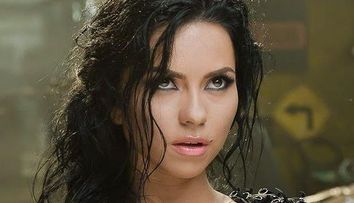 Mini Inna. Fotografia in care fanii abia au recunoscut-o pe cantareata. Asa arata cand era mica: FOTO