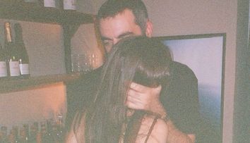 Emily Ratajkowski și-a oficializat noua relație! Primele imagini în ipostaze tandre cu Romain Gavras