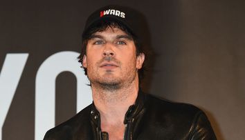 Mai are puțin și face 50 de ani, dar arată în continuare ca la 25. Starul din „Jurnalele vampirilor”, Ian Somerhalder, tot mai chipeș cu trecerea anilor