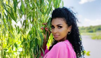 Majda Aboulumosha: 
