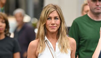 Jennifer Aniston, surprinsă la cină cu unul din cei mai în vogă actori de la Hollywood! Zvonurile despre o nouă idilă s-au răspândit rapid