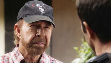 Chuck Norris, mesaj înduioșător pentru mama lui. Wilma Norris a împlinit 102 ani