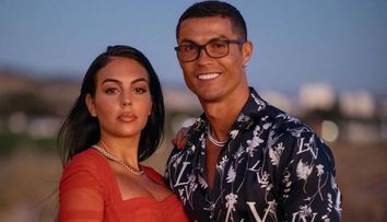 Georgina Rodriguez, apariție incendiară pe Instagram. Iubita lui Cristiano Ronaldo s-a pozat într-un body din satin