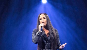 Demi Lovato, la spital după o supradoză de heroină. Cântăreața a mai avut probleme cu drogurile