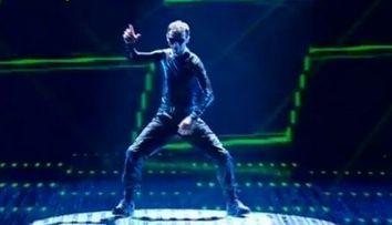 Crezi ca a meritat Razy Gogonea locul 4 la finala de la Britain's Got Talent?