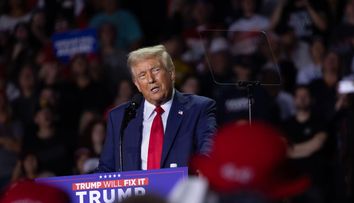 Ce a făcut Donald Trump înainte de a anunța că a câștigat alegerile din SUA. Fiul său, Eric Trump, l-a surprins într-o ipostază neașteptată