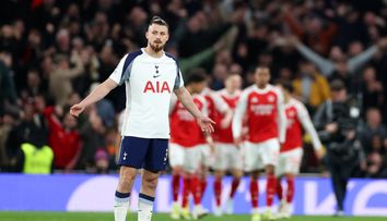 Radu Drăgușin, integralist în Tottenham - Arsenal 1-4, exclusiv pe VOYO. Românul a limitat proporțiile dezastrului în North London Derby. Rezumatul rundei a 27-a