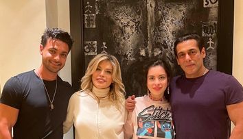 Loredana Groza, invitată de onoare acasă la Iulia Vântur și Salman Khan, în India. Imaginile cu care face senzație pe net