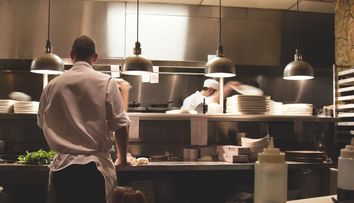 (P) Care sunt avantajele utilizarii unui cuptor gastronomic in propria bucatarie?