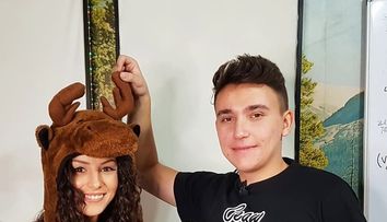 VIDEO O zi cu un vlogger de succes