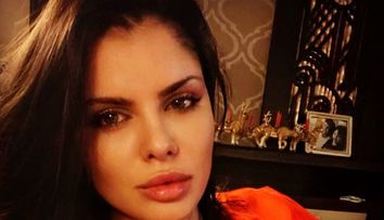 Mulți spun că e cea mai frumoasă femeie din România. Ileana Lazariuc, selfie surprinzător în așternuturi