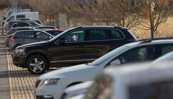 825 lei amendă pentru toți șoferii din România care uită să facă un lucru banal după ce parchează mașina
