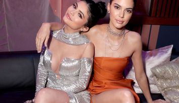 Cicatricea pe care Kylie Jenner o etaleaza cu mandrie. Ai observat-o pana acum?