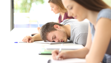 Cum să reduci stresul din sala de examen în trei pași simpli