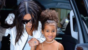 Starleta Kim Kardashian, criticata aspru de fani si presa pentru ce i-a facut fetitei ei. De ce i-a infuriat pe toti