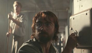 Cum a învățat Daniel Radcliffe să deschidă o celulă din închisoare. Răspunsul e pe VOYO, în filmul „Evadare din Pretoria”