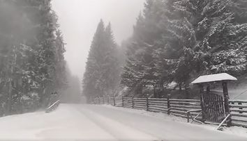 Localitatea din România unde a nins ca în toiul iernii. „Vine Paștele sau Crăciunul?”