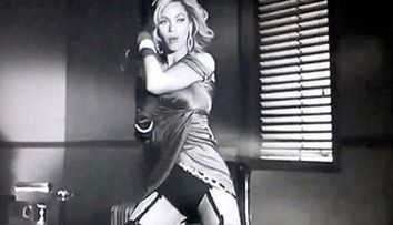 Beyonce, striptease incendiar. <span style=