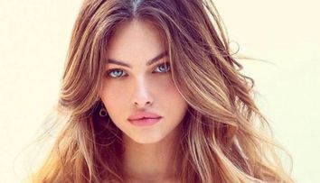 A fost cea mai frumoasă fetiță din lume, acum e o femeie spectaculoasă. Thylane Blondeau, perfecțiunea la plajă