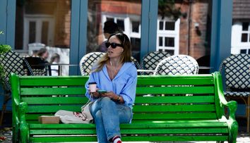 A fost măritată cu un prinț și e renumită pentru relațiile amoroase cu bărbați mai tineri decât ea. Cu cine s-a combinat acum diva de 41 de ani