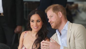 Prințul Harry, în mijlocul unei noi controverse. Soțul lui Meghan Markle, acuzat că a dus o viață dublă. Metoda ingenioasă prin care a reușit să vorbească, în același timp, cu mai multe fete: „În perioada în care...”