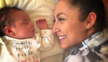 Imaginile care iti vor topi inima: cele mai frumoase fotografii cu Andra si copiii ei. Cat de bine o prinde ipostaza de mamica