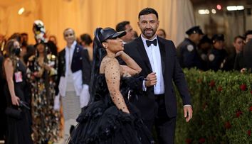 Nicki Minaj, cu sânii pe afară la Met Gala 2022. Cum a arătat ținuta care i-a dat bătăi de cap