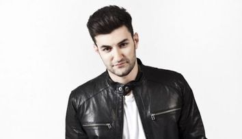 Ce fac Smiley si Alex Velea cand nu sunt la TV si nici la concerte. Un clip care a strans peste 500.000 de afisari intr-un singur week-end