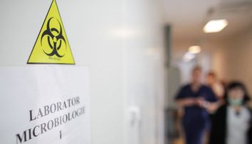 Primul tânăr fără afecțiuni cronice care a decedat de Covid-19, în România. Avea doar 39 de ani