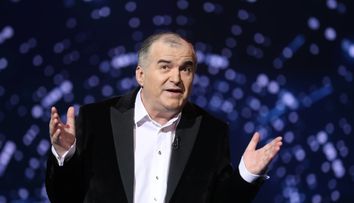 Cine ii croieste lui Florin Calinescu costumele pentru galele live Romanii au talent