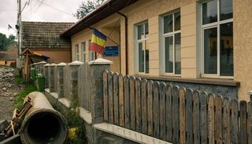 Folosești serviciul “Livrare prin OLX” și contribui la renovarea unei școli din România