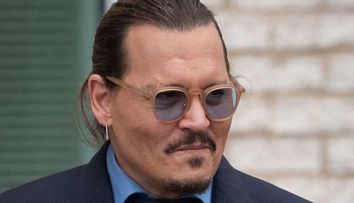 Johnny Depp, surprins cu o femeie misterioasă în Italia. Fanii au crezut că e noua iubită