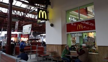 VIDEO | ANPC a închis restaurantul McDonald’s din Gara de Nord, București. Ce nereguli au fost găsite