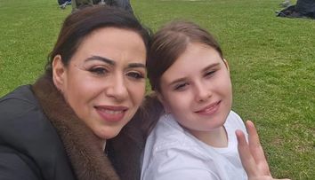 Isabela, traumatizată de divorțul Oanei Roman de Marius Elisei. Micuța suferă de rana abandonului, la doar zece ani: „M-a sunat speriată”