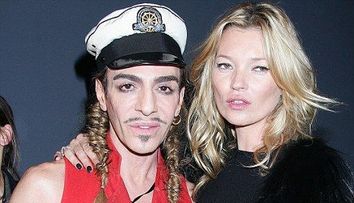 Dior l-a suspendat pe John Galliano, dupa ce a acesta a fost acuzat de rasism