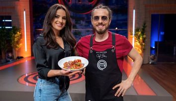 Chef Foa și Ramona Păun, aventuri în bucătăria MasterChef. Au gătit vită cu ciuperci!