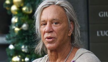 Mickey Rourke, de nerecunoscut. Cum arată în ultimele imagini apărute
