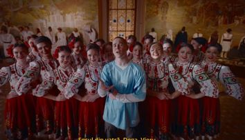 Dansatorii care au făcut furori la Românii au talent apar în noul videoclip „Viva Moldova”, lansat de Satoshi înainte de Eurovision