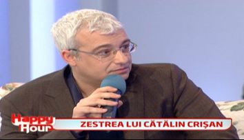Catalin Crisan s-a trezit cu lucrurile amantei in curtea casei!