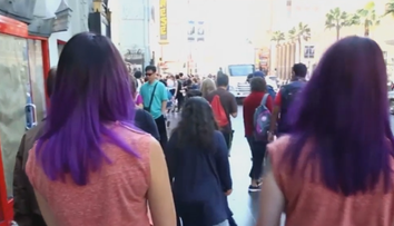 Nu se cunoasteau deloc atunci cand au s-au vazut pentru prima data pe internet. Cum arata cand se intorc cu fata