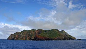 La prima vedere, pare un paradis exotic, dar nimeni nu vrea sa locuiasca aici. Ce secret ascunde aceasta insula