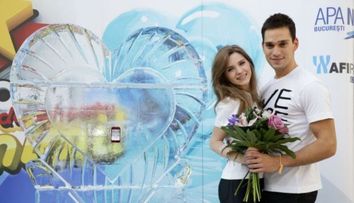 Surpriza de proportii pentru Criss, de Ziua Indragostitilor. Ce a facut Vlad in fata tuturor, intr-un mall din Capitala