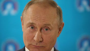 Vladimir Putin, înlocuit de o sosie? Teoriile conspirației în cazul dictatorului rus
