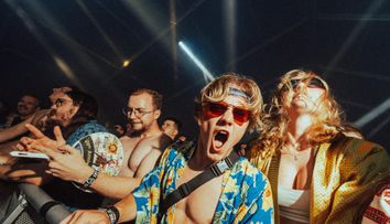 Sport, glam, comedie, invitați speciali și mult zen la Electric Castle. Lista activităților de zi pe domeniul Banffy