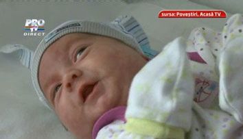 Vezi prima baita a tripletilor Nicoletei Luciu!