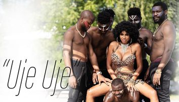 Imagini incendiare cu Laurette în noul ei videoclip: „Uje, Uje”