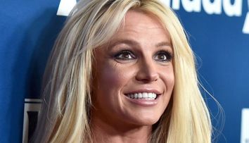 Britney Spears, apariție neinspirată într-un concert. Ce ținută a avut pe scenă