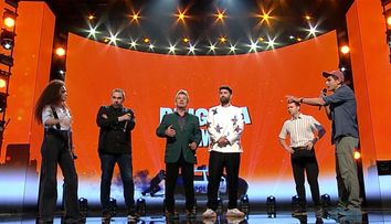 Poliția pe scenă la Românii au talent, în prima semifinală LIVE! Pavel Bartoș și Smiley, acuzați de o faptă incredibilă: ”Băieții recunosc...